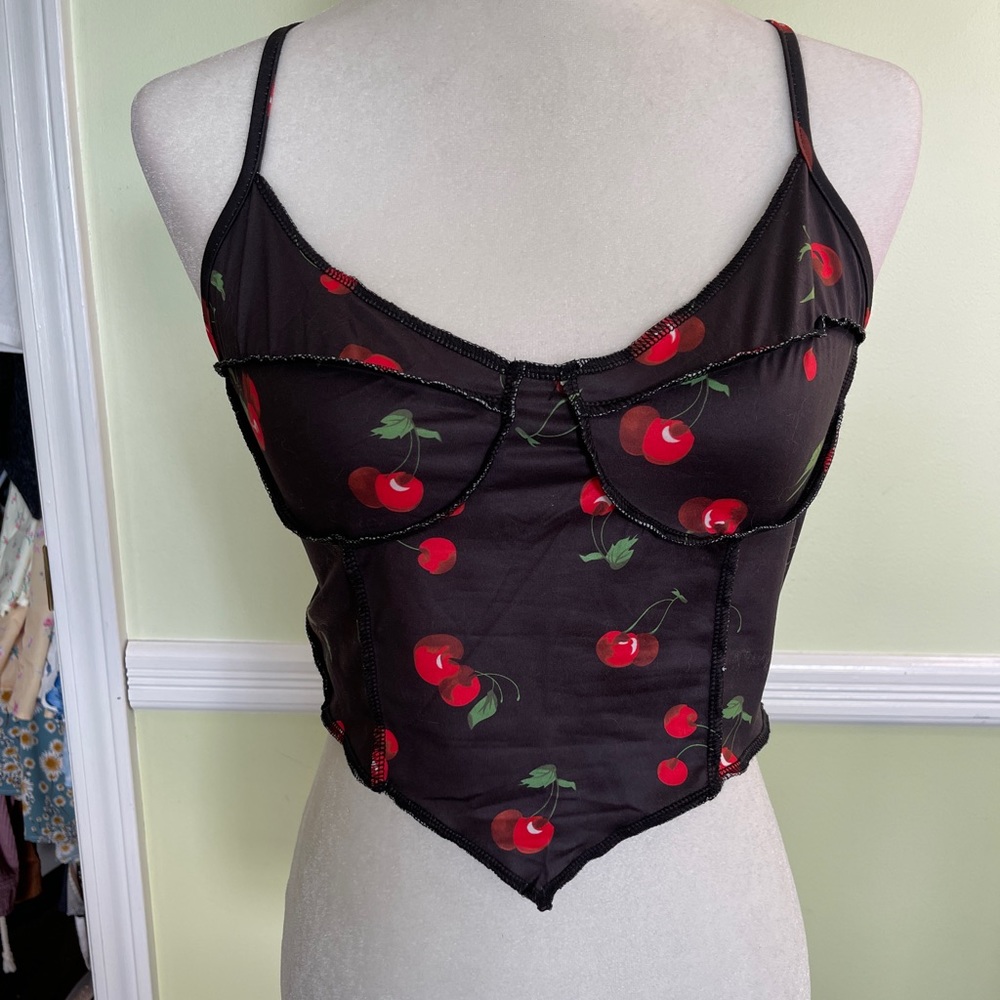 Cherry Tank - Picture 2 of 6